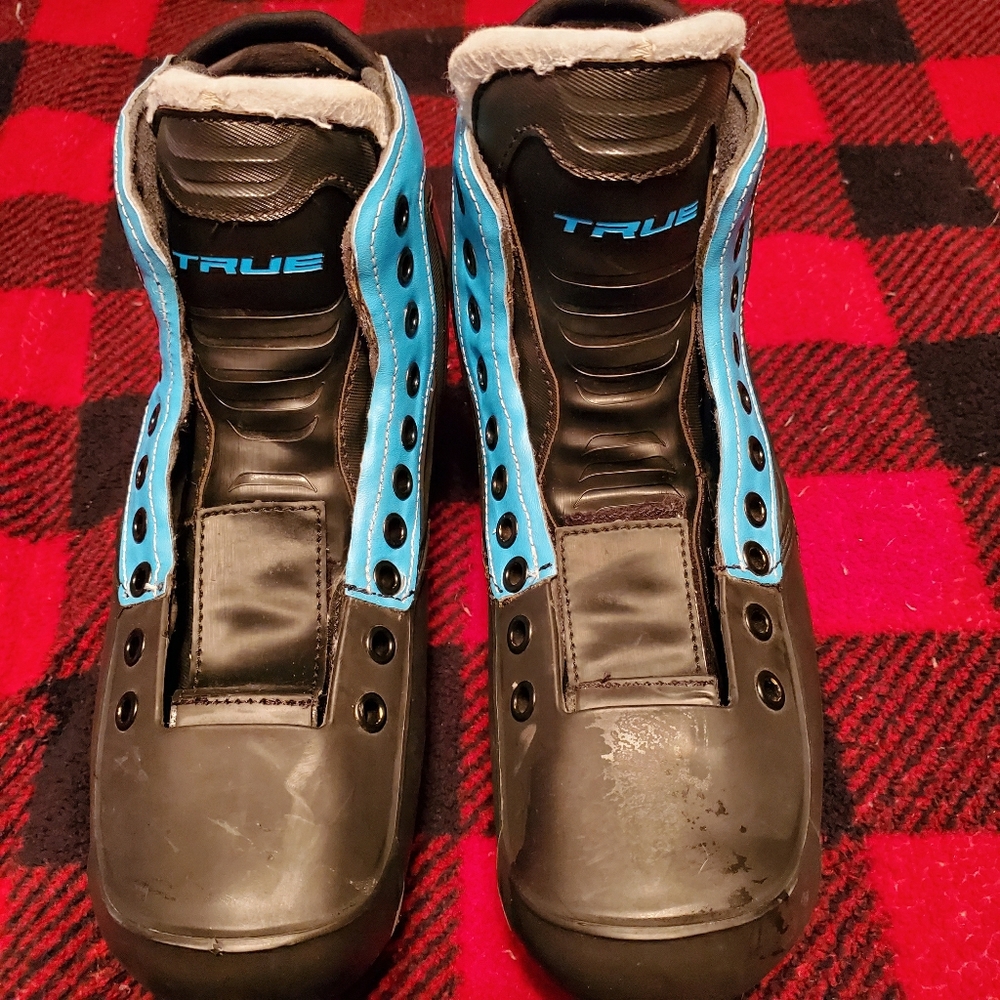 True Goalie Skates (One Piece)